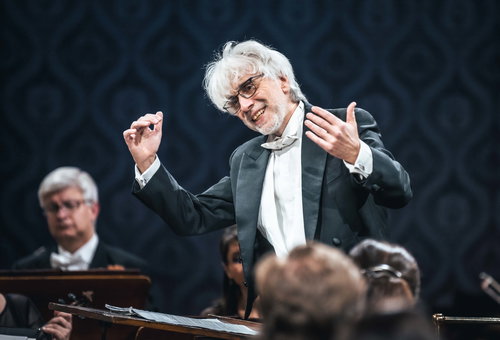 Photo illustrating a concert - event Giovanni Antonini Czech Philharmonic