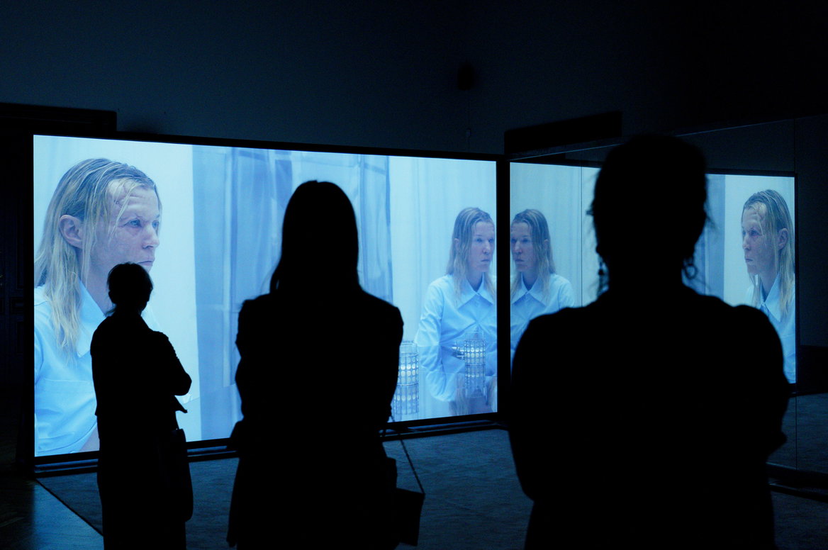  Guided Tour with Julia Bailey in English DATAS: The Data and the Sovereign