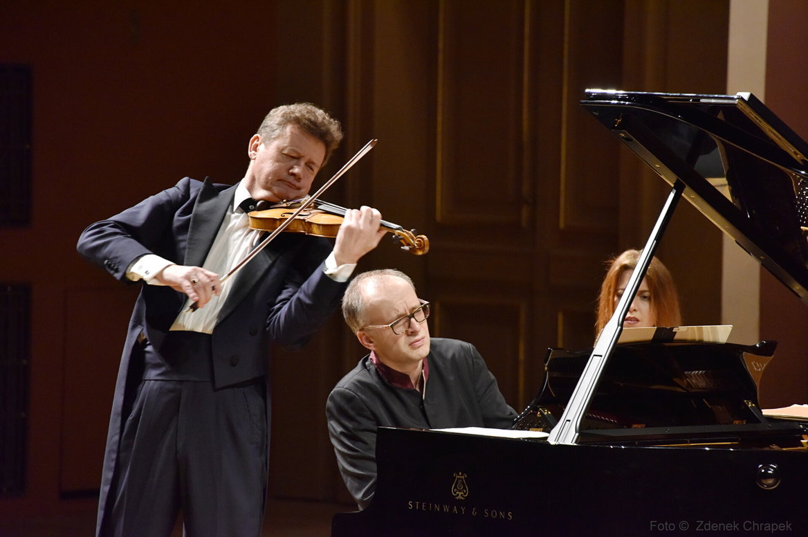  Czech Chamber Music Society Ženatý, Kasík