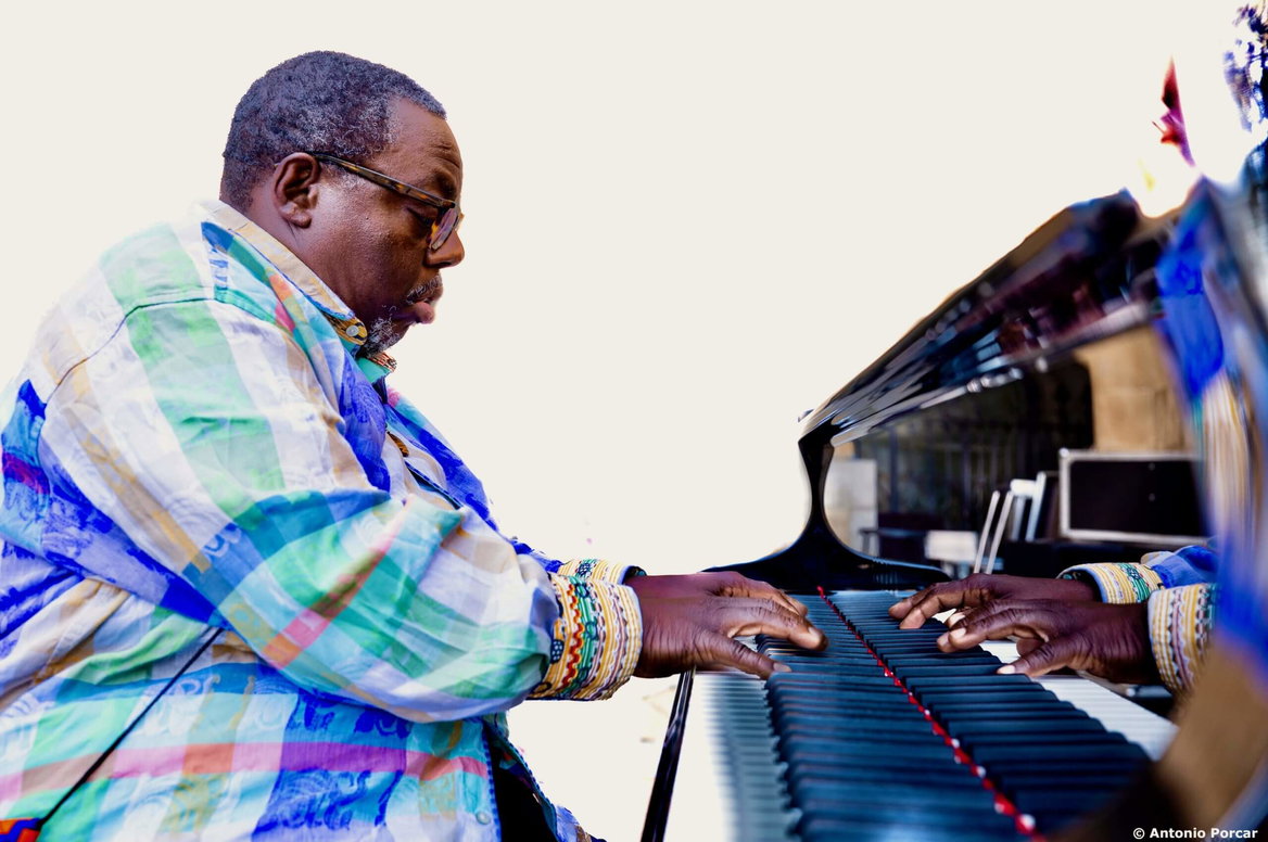  Cyrus Chestnut (USA)