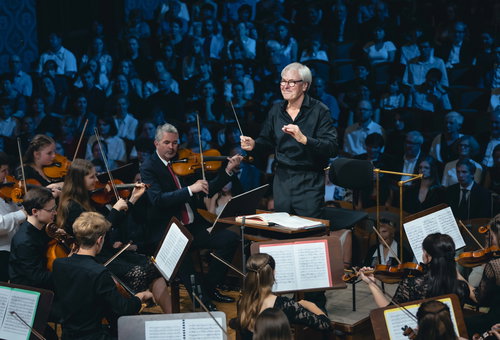 Photo illustrating a concert - event  Joint Orchestra of Music School Pupils and the Czech Philharmonic Musicians