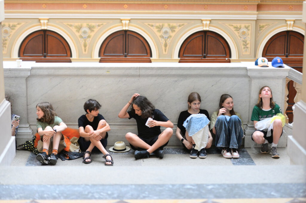  Dílna Art-Perform pololetní kurz pro děti a teenagery ve věku 12–16 let