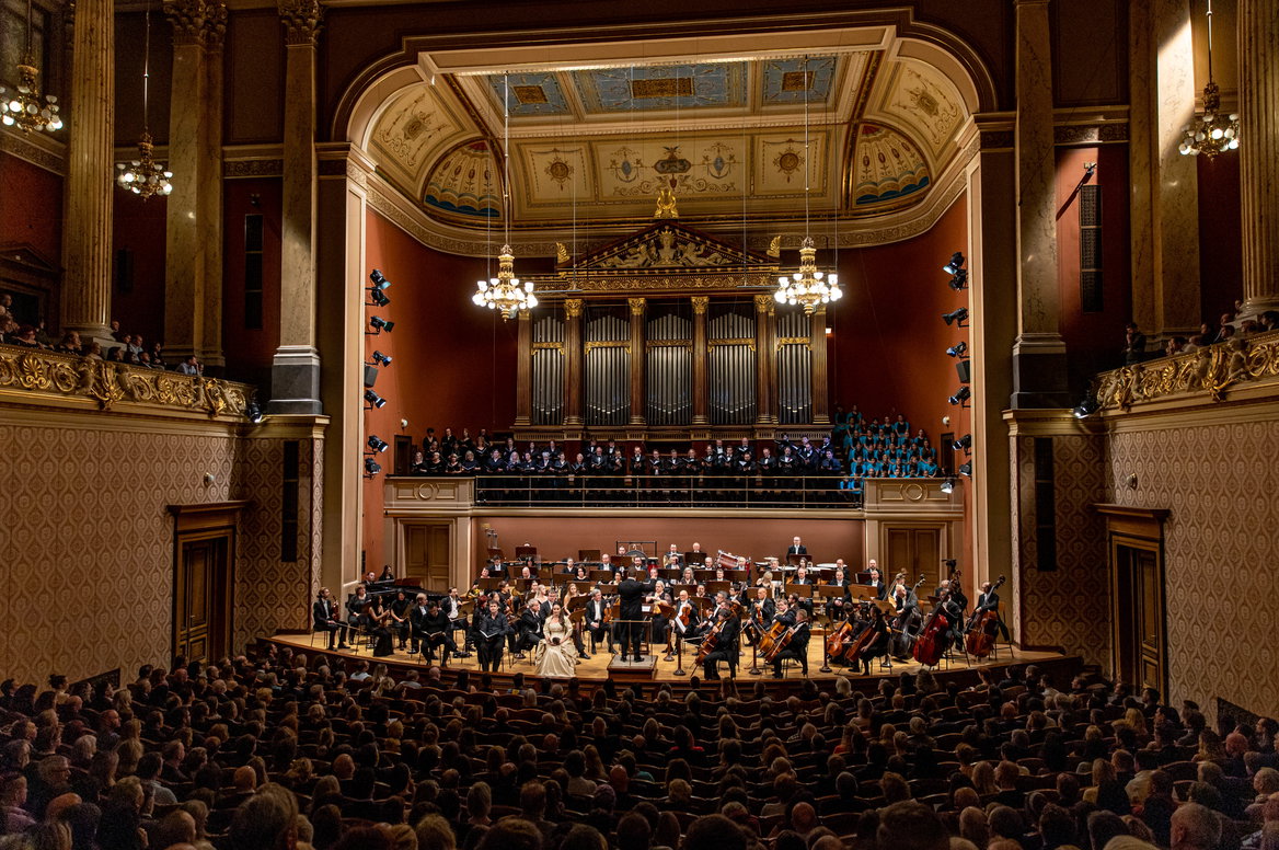  Pop in Symphony: The Epic Symphonic Show