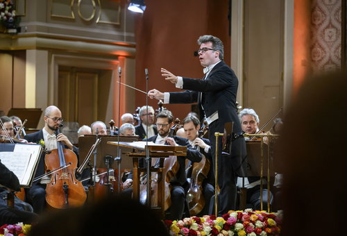 Photo illustrating a concert - event Jakub Hrůša Czech Philharmonic