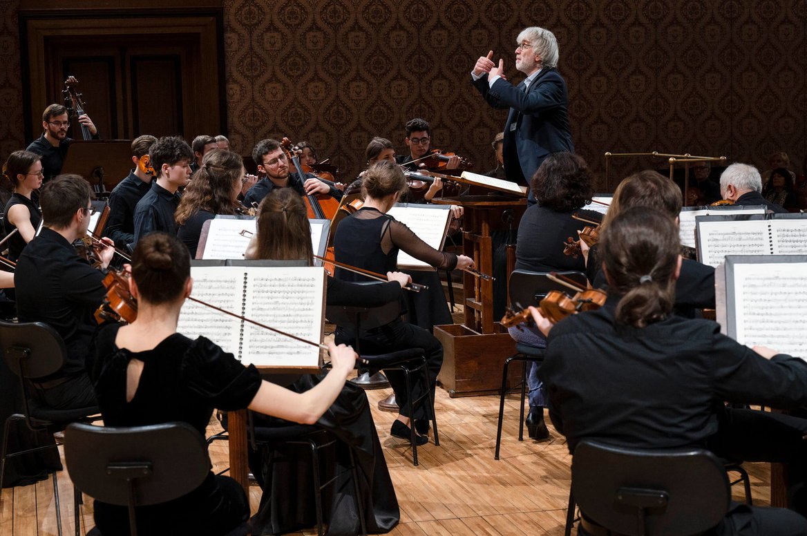  Czech Philharmonic Giovanni Antonini