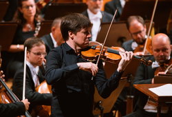 Photo illustrating a concert - event Czech Chamber Music Society • Bell, Isserlis, Kissin