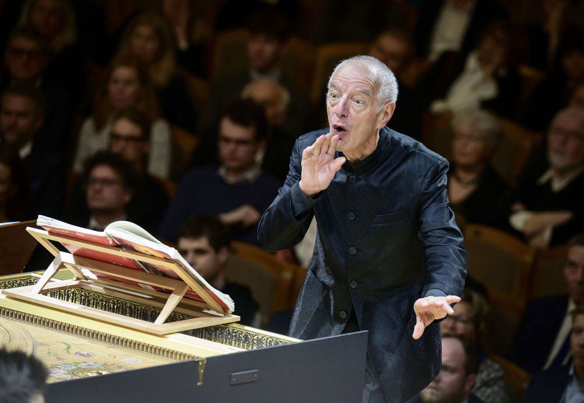 Fotografie ilustrujicí koncert - událost Nicholas Kraemer Česká filharmonie