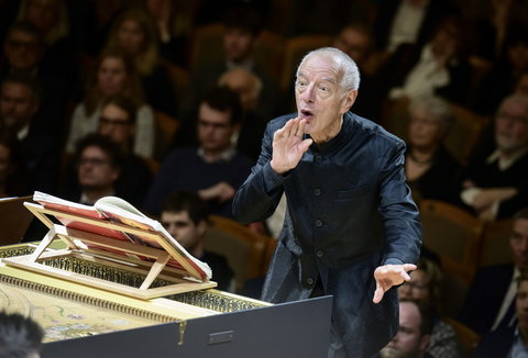 Fotografie ilustrujicí koncert - událost Česká filharmonie • Nicholas Kraemer