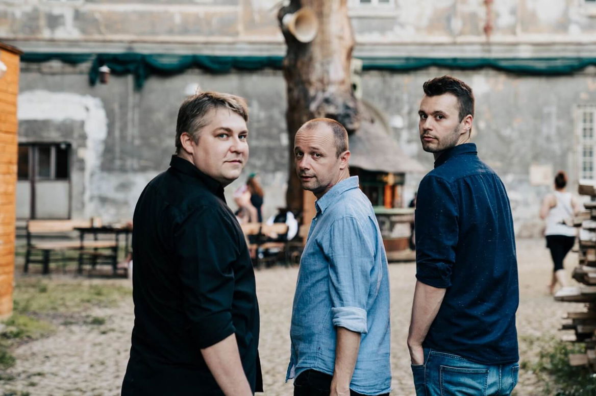  Klasika o čtvrté: Ivo Kahánek uvádí S.V.A. Trio