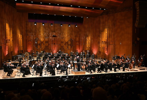 Photo illustrating a concert - event Antonio Pappano London Symphony Orchestra