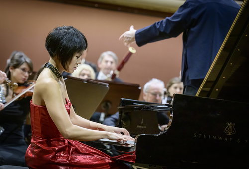 Photo illustrating a concert - event Yuja Wang Czech Philharmonic