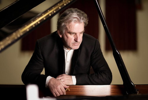 Photo illustrating a concert - event Prague Philharmonia Barry Douglas