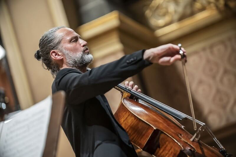  Dvořákův violoncellový koncert - Jiří Bárta 60 Filharmonie B. Martinů a gratulanti