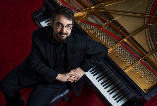 Photo illustrating a concert - event Charles Richard-Hamelin, Oscar Jockel Prague Philharmonia