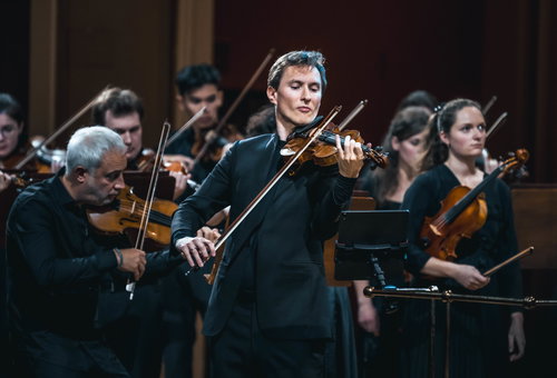 Photo illustrating a concert - event Josef Špaček Czech Chamber Music Society