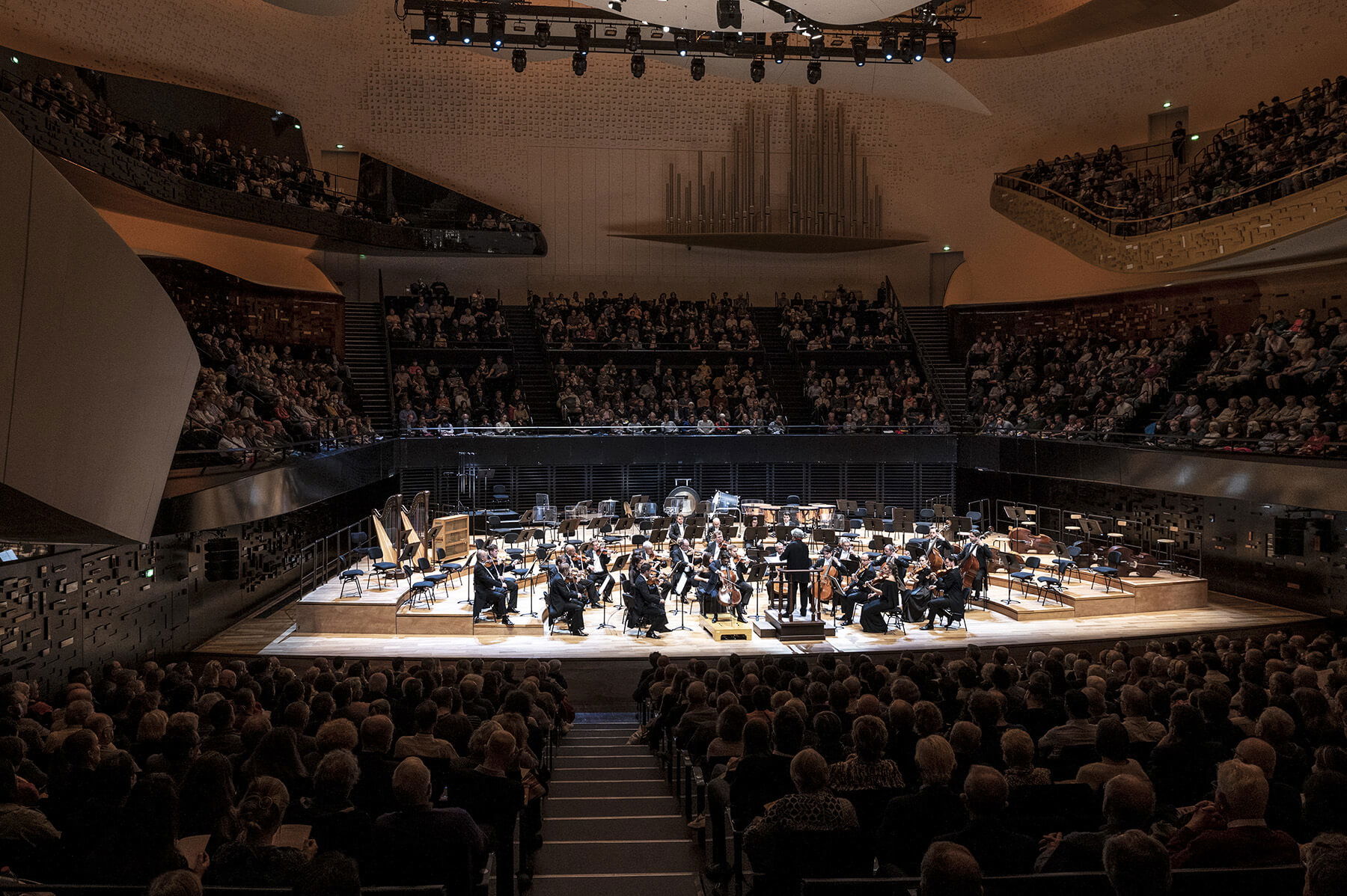 Photo illustrating a concert - event Paris Czech Philharmonic