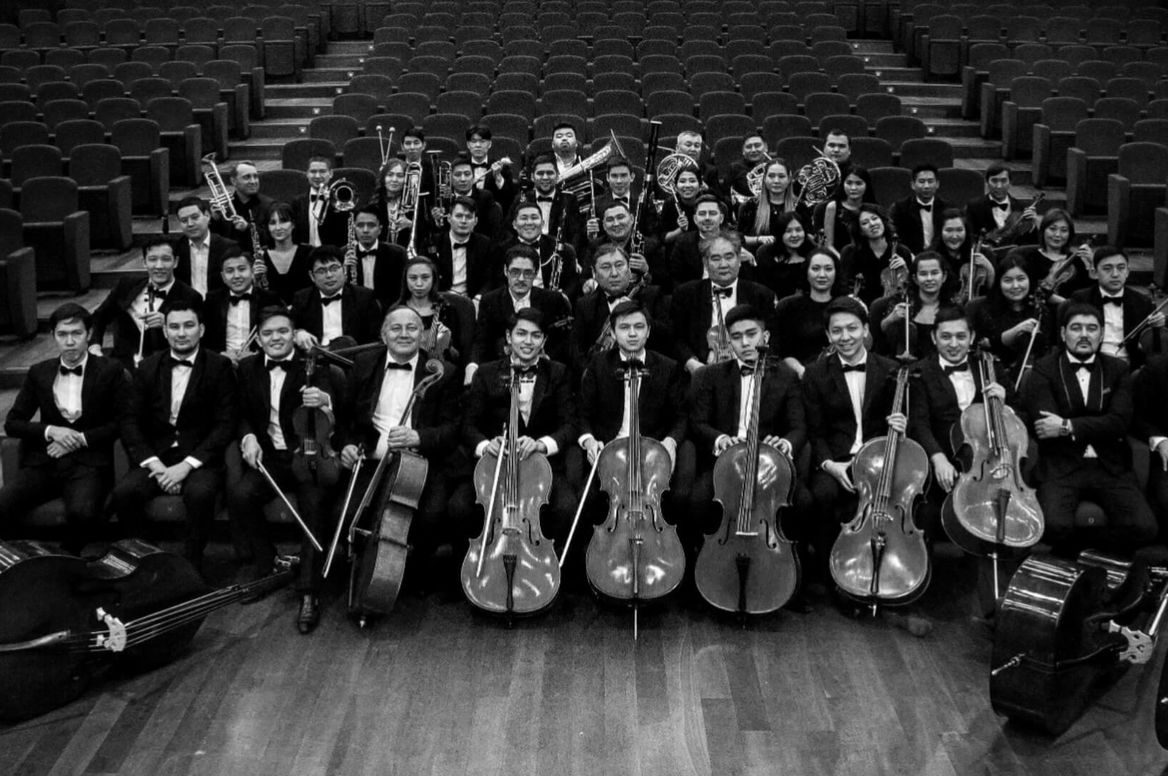  Sounds from the world: the beauty and the colors of the music