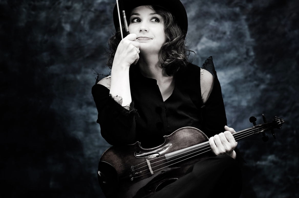 R8 / Kopatchinskaja hraje Ligetiho Symfonický orchestr Českého rozhlasu