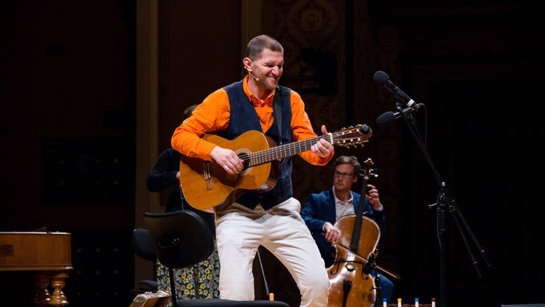 Photo illustrating the event Holiday among the Notes