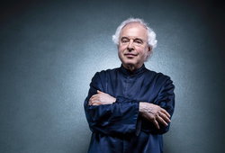 Photo illustrating a concert - event Czech Philharmonic, Sir András Schiff • Dvořák Prague Festival
