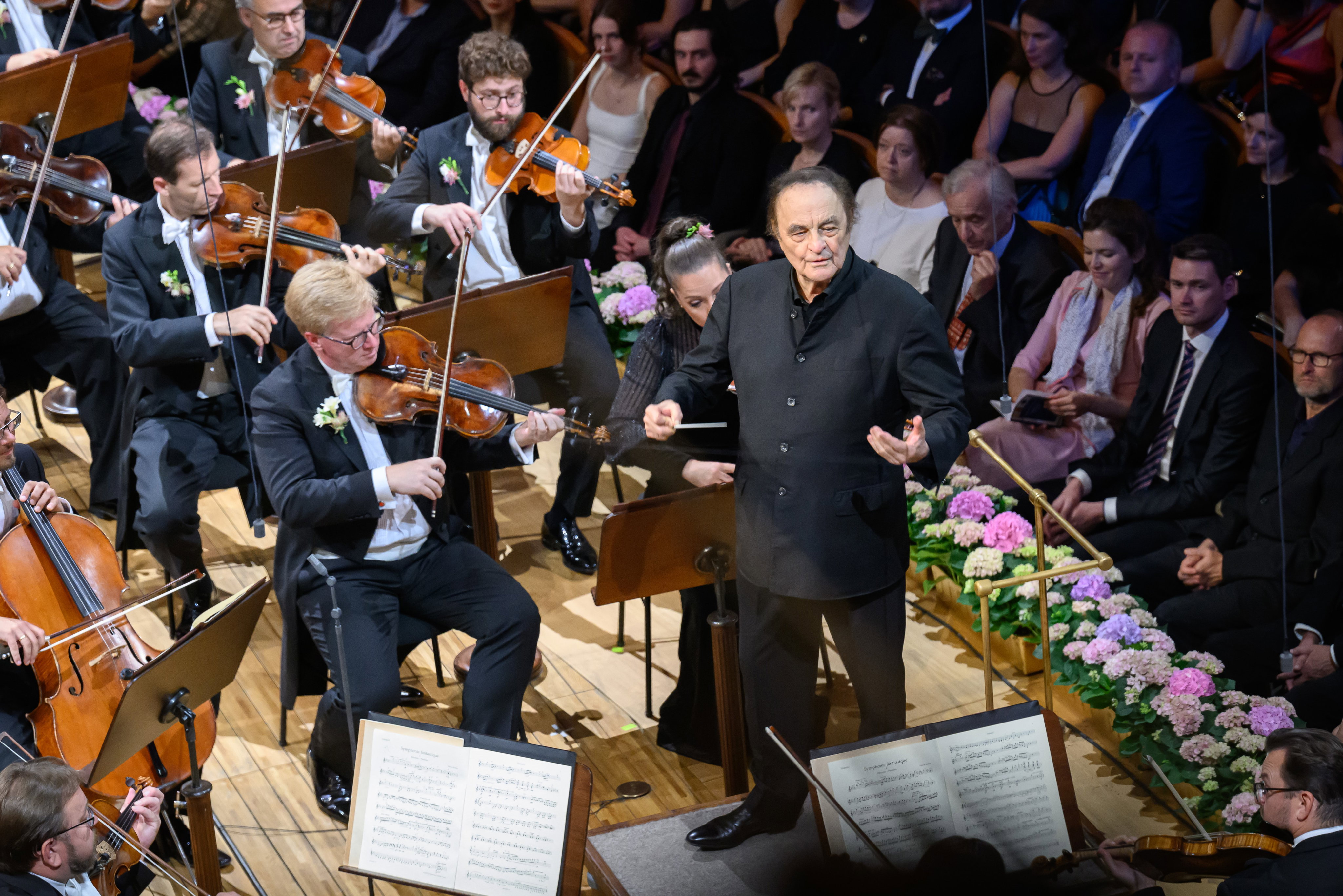 Fotografie ilustrujicí koncert - událost Charles Dutoit  Česká filharmonie