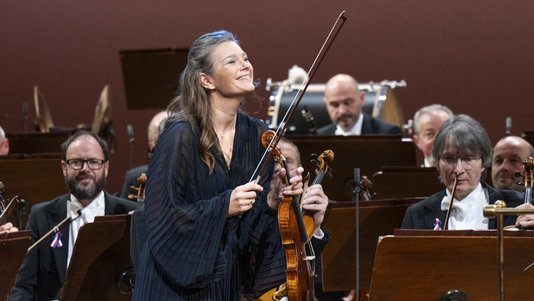Photo illustrating the event Czech Philharmonic • Janine Jansen