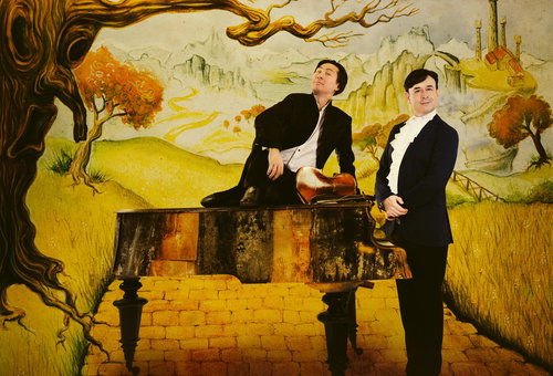 Photo illustrating a concert - event Dvořák Prague Festival SOUND NEW WORLD Igudesman & Joo