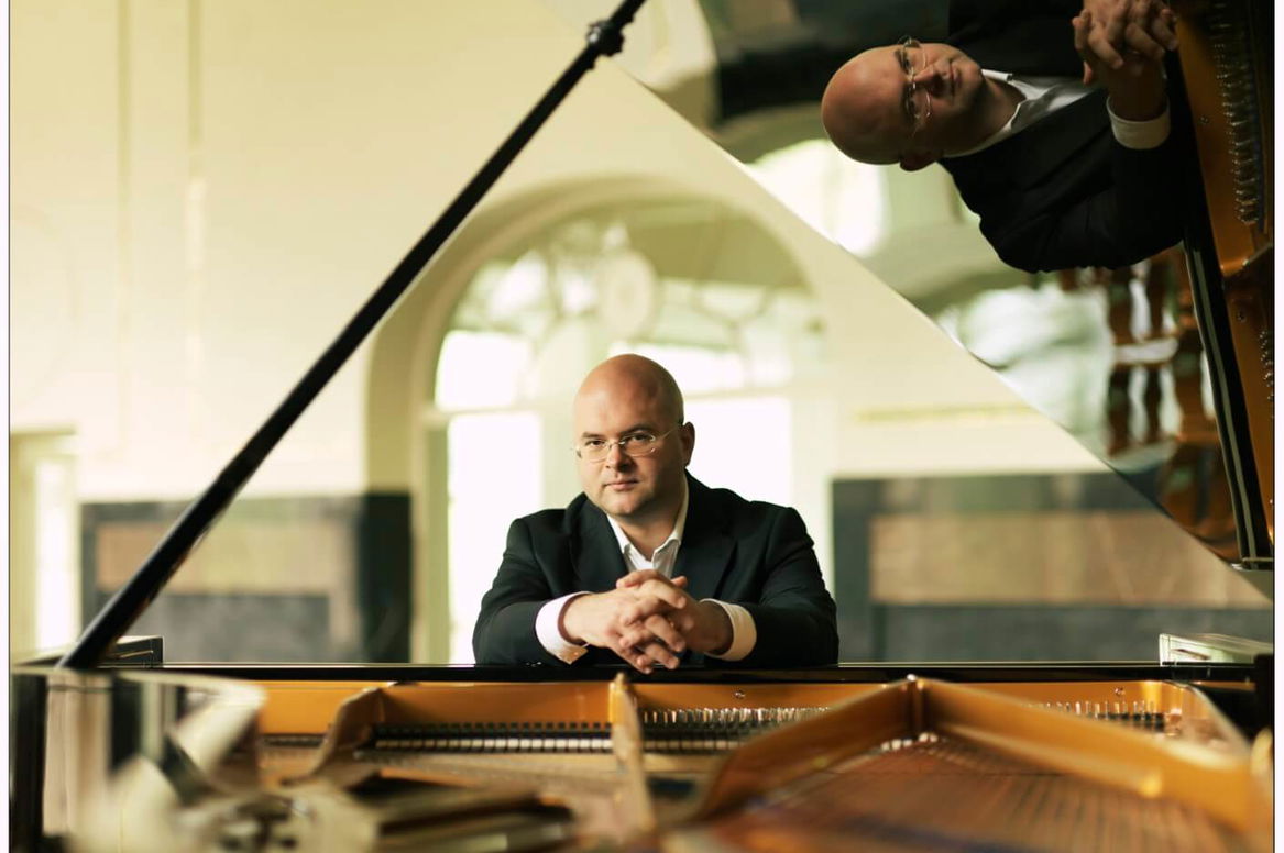  PKF — Prague Philharmonia Mozart. Janáček. Brahms