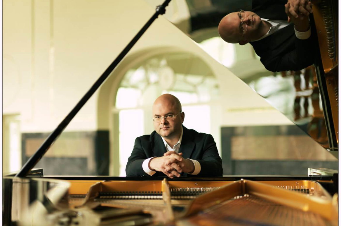  PKF — Prague Philharmonia Mozart. Janáček. Brahms