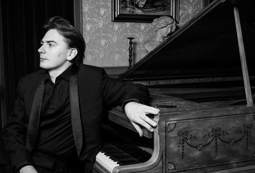 Photo illustrating a concert - event Chopin’s Birthday Grzegorz Niemczuk