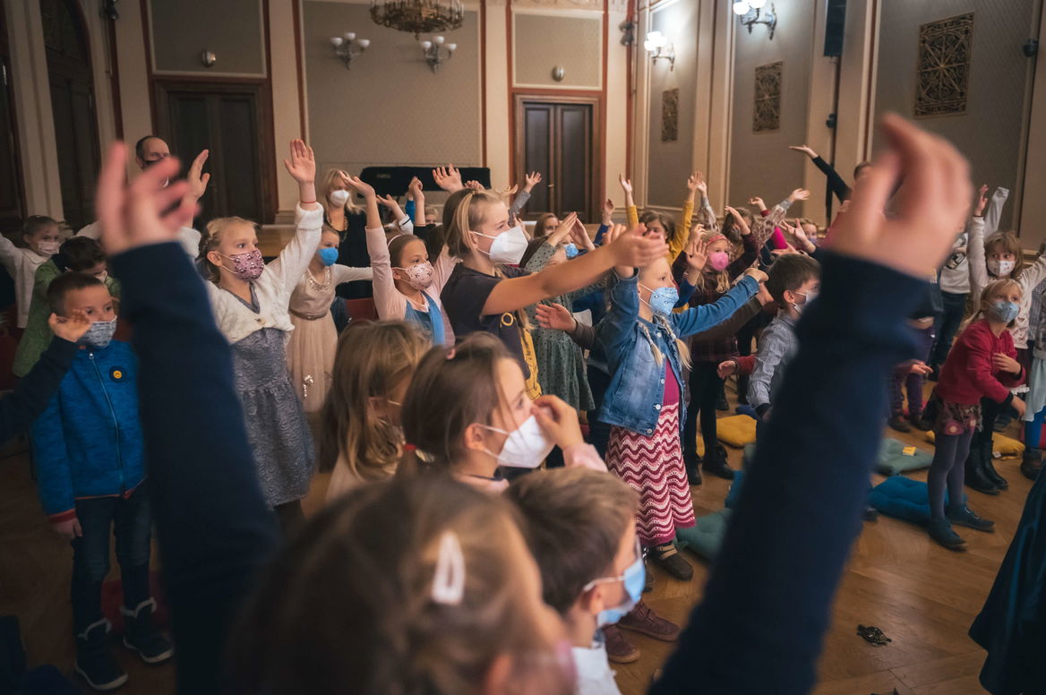  The Joys and Sorrows of Mr. Dvořák With Antonín Dvořák on the path to music and to ourselves