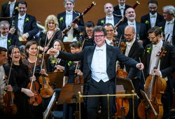 Fotografie ilustrujicí koncert - událost Česká filharmonie, Jakub Hrůša • Dvořákova Praha