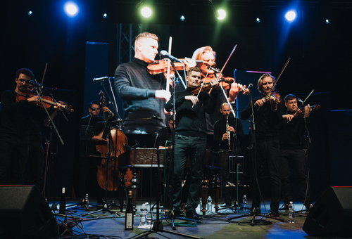 Photo illustrating a concert - event At the Doorstep of Christmas Harafica