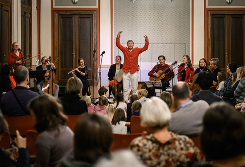 Fotografie ilustrujicí koncert - událost  100 minut mezi tóny