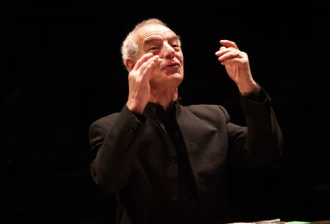 Fotografie ilustrujicí koncert - událost Česká filharmonie Nicholas Kraemer