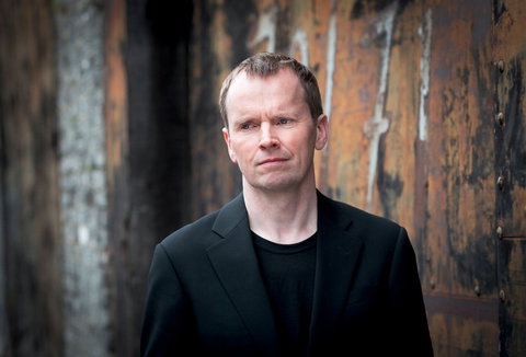 Photo illustrating a concert - event Czech Philharmonic • Steven Osborne