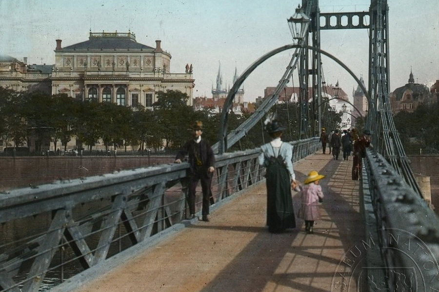 Rudolfova lávka u Rudolfina