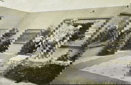 Z výstavy Krasoumné jednoty v Rudolfinu v roce 1905