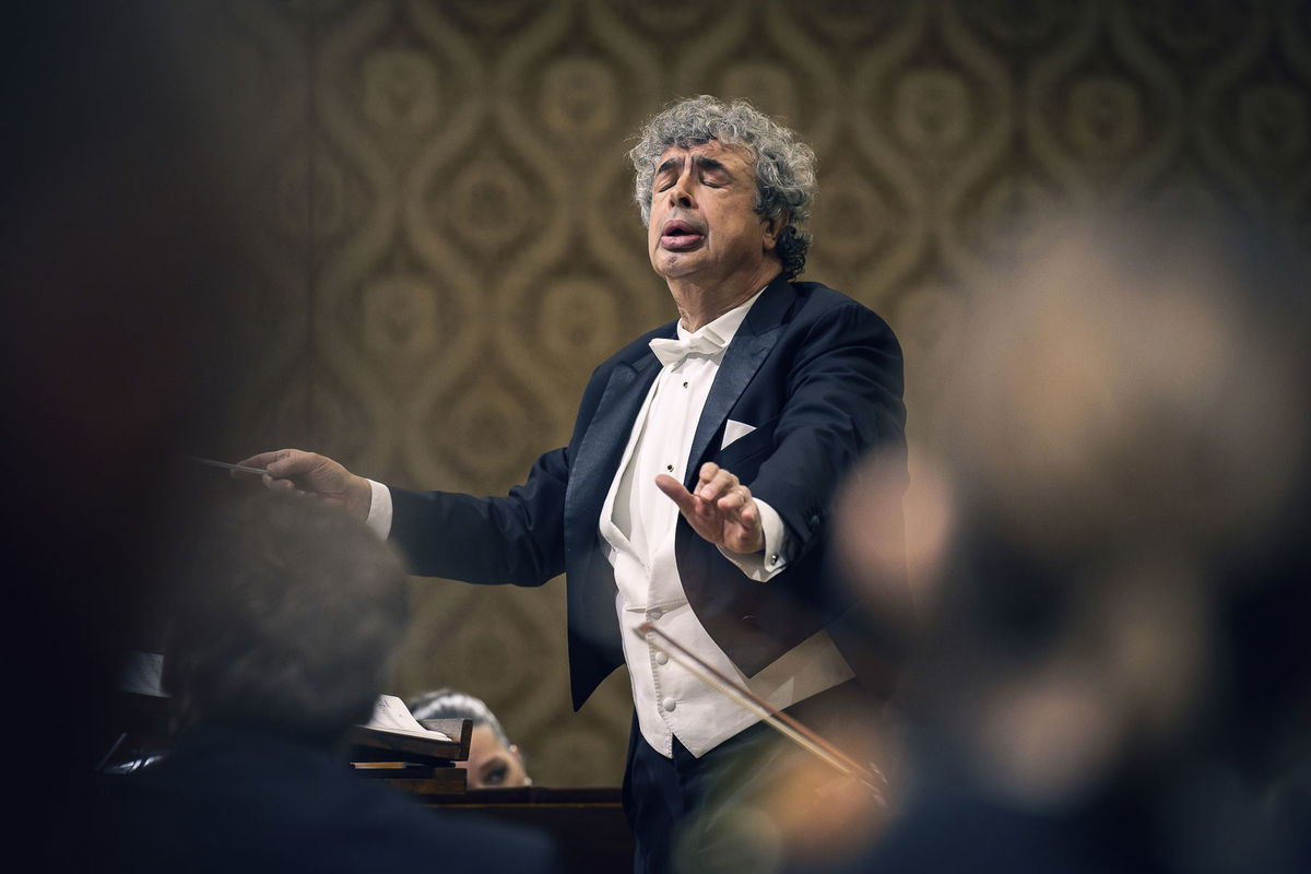 Image 211208_cf_bychkov_gerstein_koncert_wr_26_-c-_petrahajska.jpg