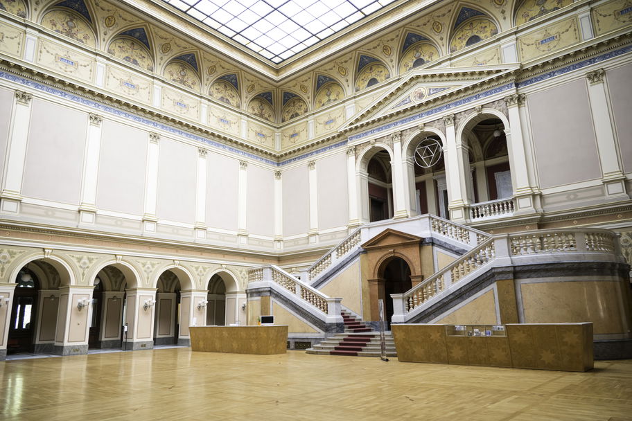 Rudolfinum main entrance