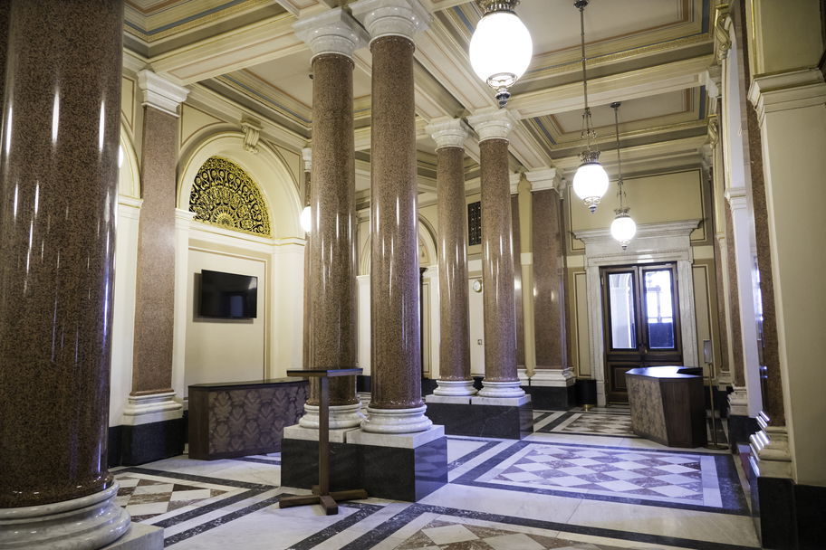 Rudolfinum main entrance