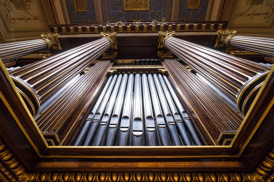 The best post-war pipes. Rudolfinum was lucky with the organ